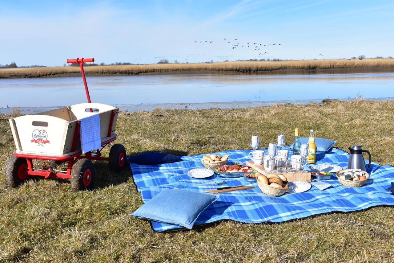 Liebevoll Hinterm Deich - Ferienwohnungen Lehe  Exteriör bild