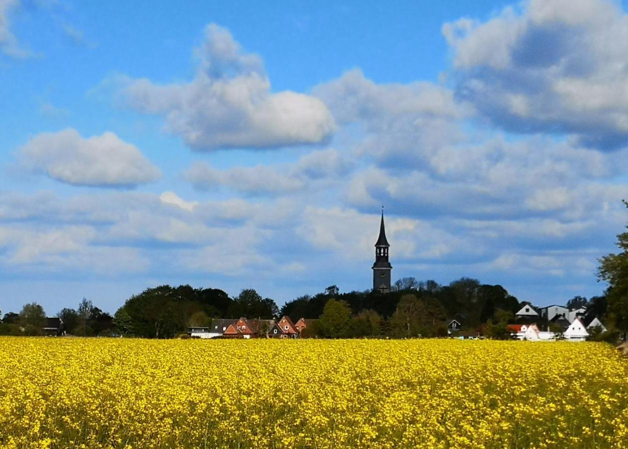 Liebevoll Hinterm Deich - Ferienwohnungen Lehe  Exteriör bild